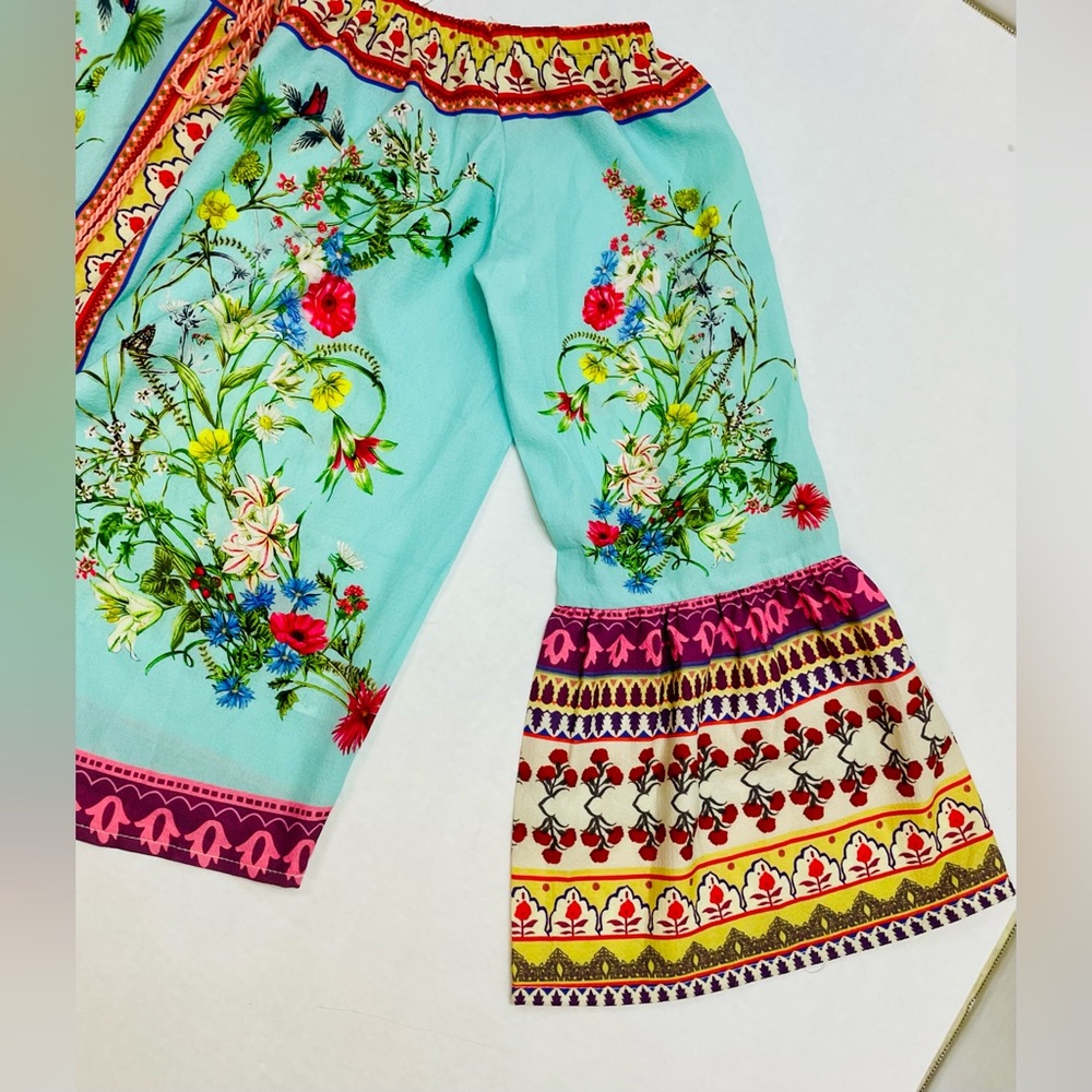 Women’s size small. Umgee brand boho off the shoulder top with bell sleeves! NWT - Picture 2 of 6